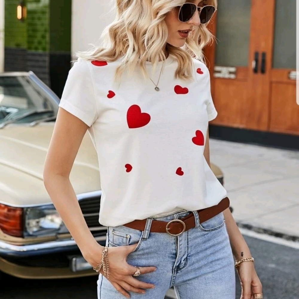 HEART PRINK ROUND NECK TEE - Picture 1 of 6